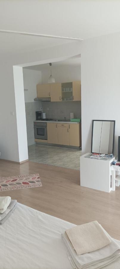 Feel Good Apartment Banjol Exteriör bild